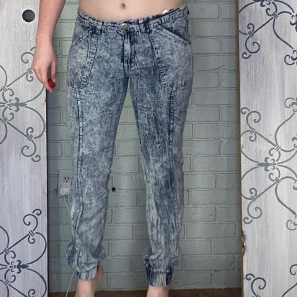 ‘DAZL’ Retro Y2K Super Low Rise Acid Wash Jeans